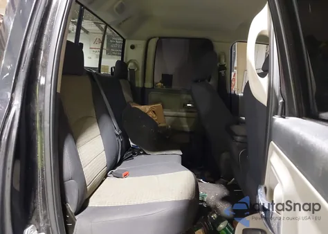 2010 Dodge Ram 1500 Slt/Sport/Trx z USA, uszkodzony, nr VIN 1D7RV1GP2AS109783